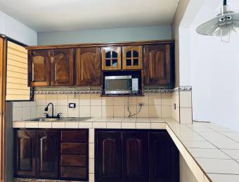 Se vende casa en Santa Barbará Heredia 26-1523