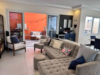 Oportunidad en Santa Ana Vista Panorámica  Alta Rentabilidad en Condominio Premium