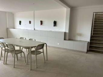 Se alquila apartamento en San Rafael Escazú 26-1240.