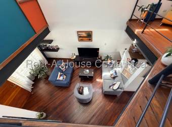 Casa Amplia con Mezzanine y Potencial para Crecer