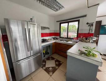 Multifamiliar de 6 Apartamentos