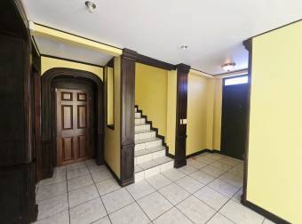 Venta de hermosa propiedad en Residencial Villa Adobe, Santo Domingo