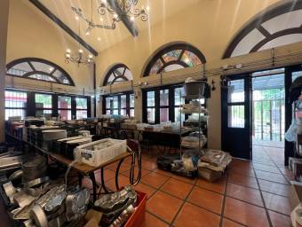 Venta de Magnifico Edificio Comercial en Heredia / Mls. 26-745 OFC JB