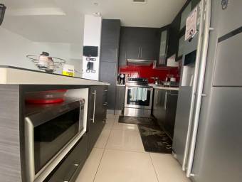 Casa con espaciosa con patio ideal para familia y mascotas #24-119 GS