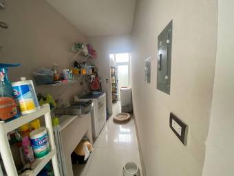 Casa con espaciosa con patio ideal para familia y mascotas #24-119 GS