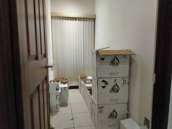 Alquiler de Bodega en San Rafael Arriba de Desamparados. RAH 26-1518