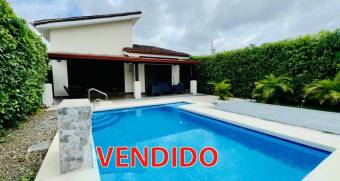 Se renta casa  piscina en Loma Verde, Tamarindo 