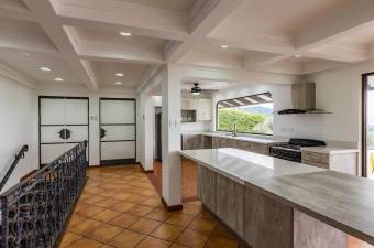 Venta de Espectacular Casa en Escazú / Mls. 26-711 OFC JB