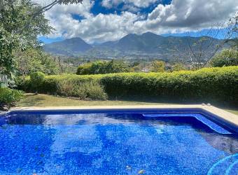 Opportunity! House in a Luxury Community of 4 Homes, Bello Horizonte, Escazu