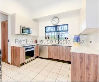 Inigualable y lujosa casa en la Guácima 