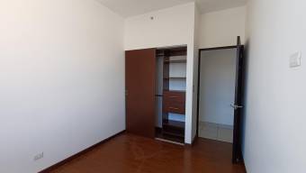 Se vende apartamento en Ulloa Heredia 26-466