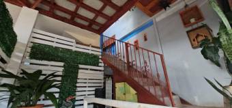 Hermosa casa Duplex con Amplios Espacios