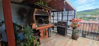 Hermosa casa Duplex con Amplios Espacios