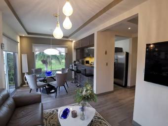 Se vende apartamento en Ulloa Heredia 23-1355