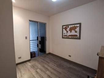 Se vende apartamento en Ulloa Heredia 23-1355