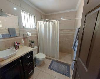 Se vende casa en Piedades de Santa Ana #26-1539