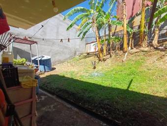 Se vende propiedad con 2 casas en Tambor de Alajuela #26-1540