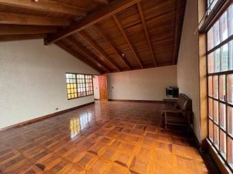 Propiedad de uso mixto con amplios espacios y ubicación estratégica en Alajuela #26-748 GS , $ 750,000, 4, Alajuela, Alajuela