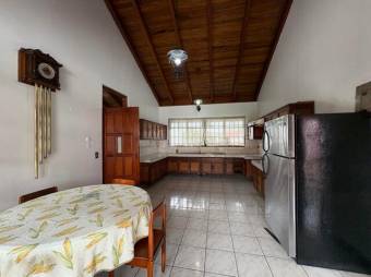 Propiedad de uso mixto con amplios espacios y ubicación estratégica en Alajuela #26-748 GS , $ 750,000, 4, Alajuela, Alajuela
