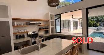 For rent. Modern House with Pool in La Garita, Tamarindo