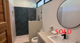 For rent. Modern House with Pool in La Garita, Tamarindo