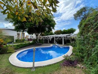 Alquiler de Casa en Santa Ana-Piedades. RAH 26-1471 PRECIO REBAJADO