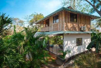 Residential and commercial lot 2 km from Playa Grande