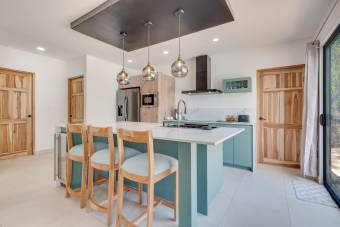 Residential and commercial lot 2 km from Playa Grande