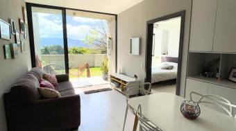 Se vende apartamento con jardín privado en Heredia Centro 26-698