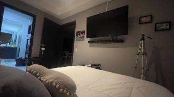 Se vende apartamento con jardín privado en Heredia Centro 26-698