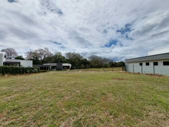 Se vende lote plano en La Garita Alajuela 25-1492