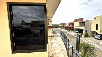 Se vende casa con patio en San Antonio Belén 26-946