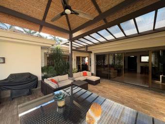 Se vende casa con terraza y jardín en Belén Heredia 26-1494 Se vende casa con terraza y jardín en Belén Heredia 26-1494