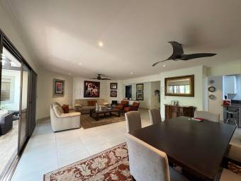 Se vende casa con terraza y jardín en Belén Heredia 26-1494 Se vende casa con terraza y jardín en Belén Heredia 26-1494