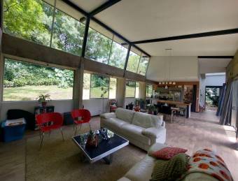 Se vende casa con lote de más de 5300m2 en Belén Heredia 26-673