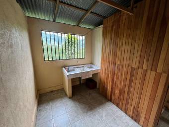 Acogedora casa en Atenas con clima privilegiado y entorno natural #26-694 GS