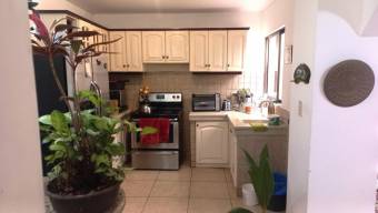 Propiedad con 2 Apartamentos en Escazú #26-1207 GS