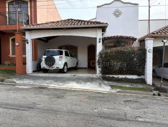 Venta de casa un nivel en Condominio San Agustin, Heredia