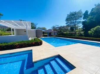 SE VENDE "Quinta Exora" Estilo Hacienda Guanacasteca