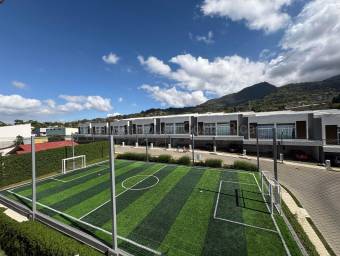 Se alquila casa en Escazú San José 26-1580