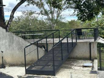 Se alquila casa con lote de más de 1300m2 en Mora San José 26-1341