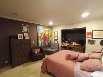 Exclusiva residencia de lujo con piscina en San Rafael de Escazú #25-1599 GS