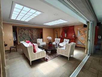 Exclusiva residencia de lujo con piscina en San Rafael de Escazú #25-1599 GS