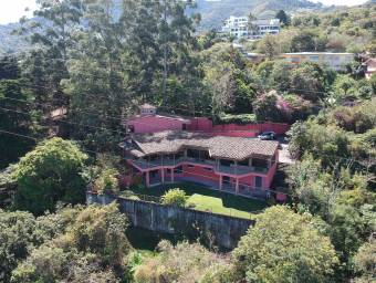 Amplia casa con vista espectacular en San Antonio de Escazú #22-1461 GS