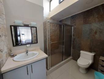 Venta de Maravillosa Casa  en Santa Ana / Mls. 26-671 OFC JB