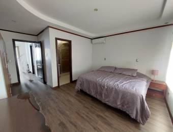 Venta de Maravillosa Casa  en Santa Ana / Mls. 26-671 OFC JB