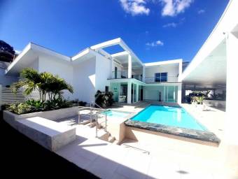 Exclusiva residencia contemporánea de lujo en Escazú #26-175 GS