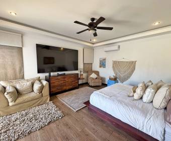 Casa moderna en venta en condominio en Río Oro, Santa Ana