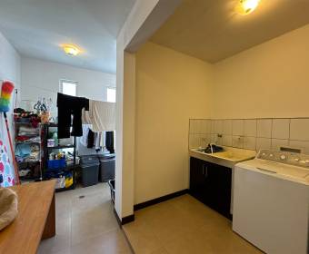 Casa moderna en venta en condominio en Río Oro, Santa Ana