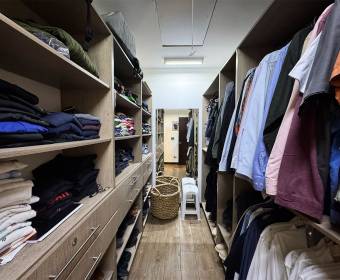 Casa moderna en venta en condominio en Río Oro, Santa Ana